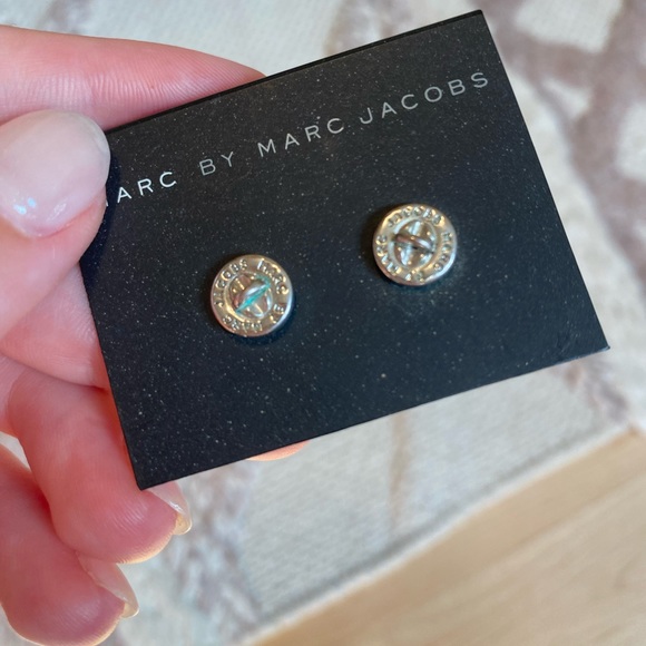 Marc Jacobs Turn-lock Earrings - Studs - Picture 6 of 7